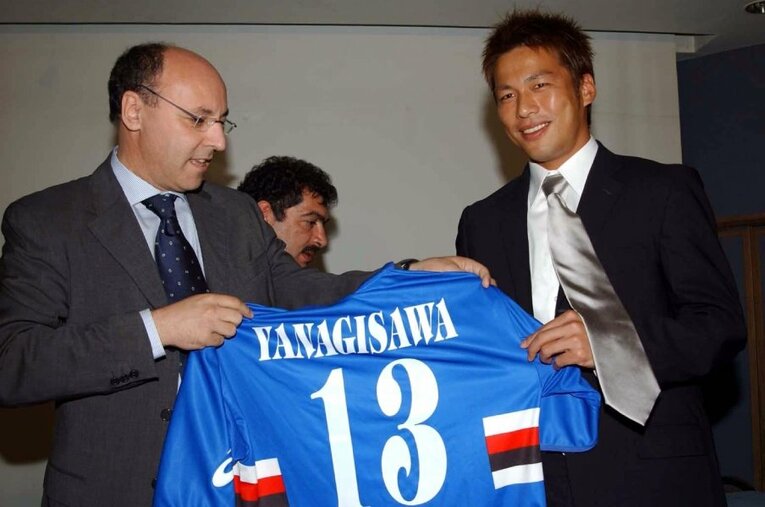 2003年にサンプドリアに移籍した柳沢敦。日本人のセリエＡ挑戦には敏腕ディレクターの存在があった ／ photograph by AFLO