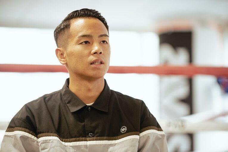 2022年、大橋ジムでインタビューに応じる武居由樹　©Wataru Sato