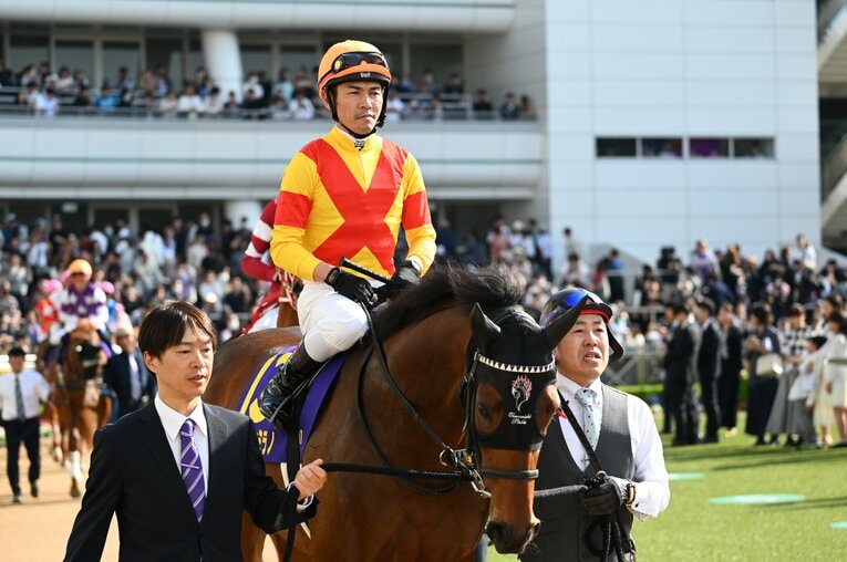 パドックでのジャスティンミラノと戸崎圭太　©Keiji Ishikawa