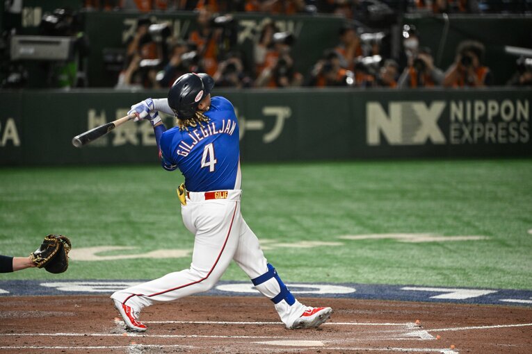 この日4番に入った吉力吉撈鞏冠（ギリギラウ・コンクアン）はじめ、台湾打線は活発だ　©Nanae Suzuki