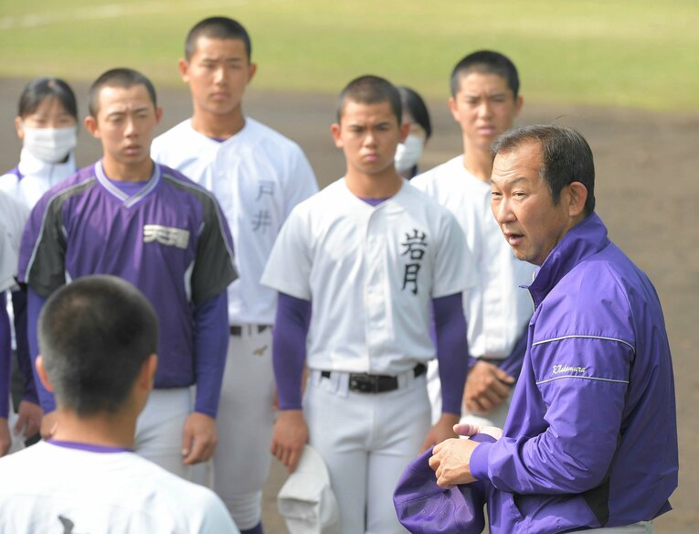 天理高時代の中村監督。大学3年時からエドポロを指導した　©︎JIJI PRESS