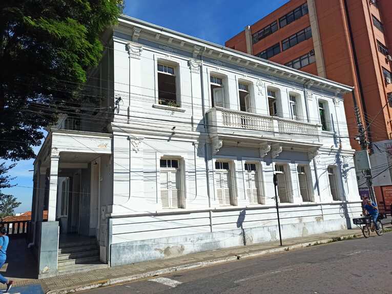 ペレ広場にあるペレ博物館　©Hiroaki Sawada