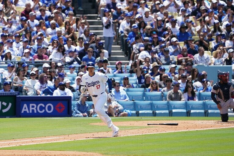 第2打席はレフト前ヒット（3枚目／全4枚） ©︎Shizuka Minami