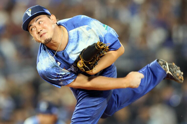 野球人生で3回もの手術を受けて育成から這い上がってきた中川虎大。彼を支えるブルペンの先輩たちとの絆とは ／ photograph by SANKEI SHIMBUN