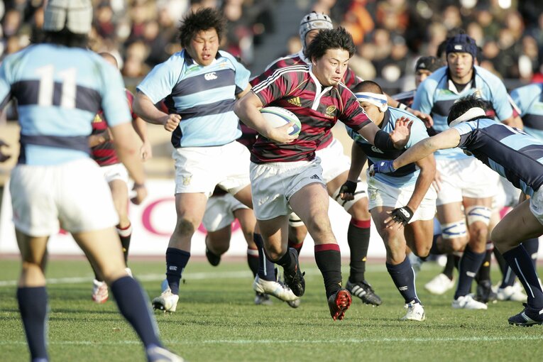 五郎丸が3年だった07年1月の大学選手権決勝で関東学院大に敗れた。試合後に五郎丸はOBに噛みついたという　©BUNGEISHUNJU