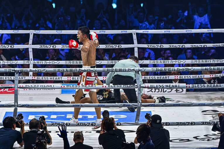 6ラウンド2度目のダウンを奪った決定的瞬間（全3枚の3枚目）©︎Takuya Sugiyama