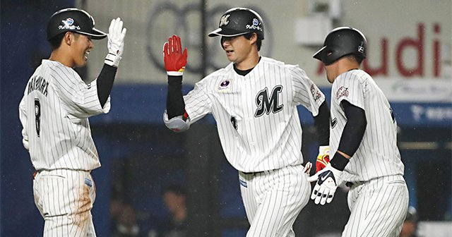 ロッテ二遊間に漂う名コンビの予感。中村奨吾と組む藤岡裕大の特別さ。（4／5） - プロ野球 - Number Web - ナンバー