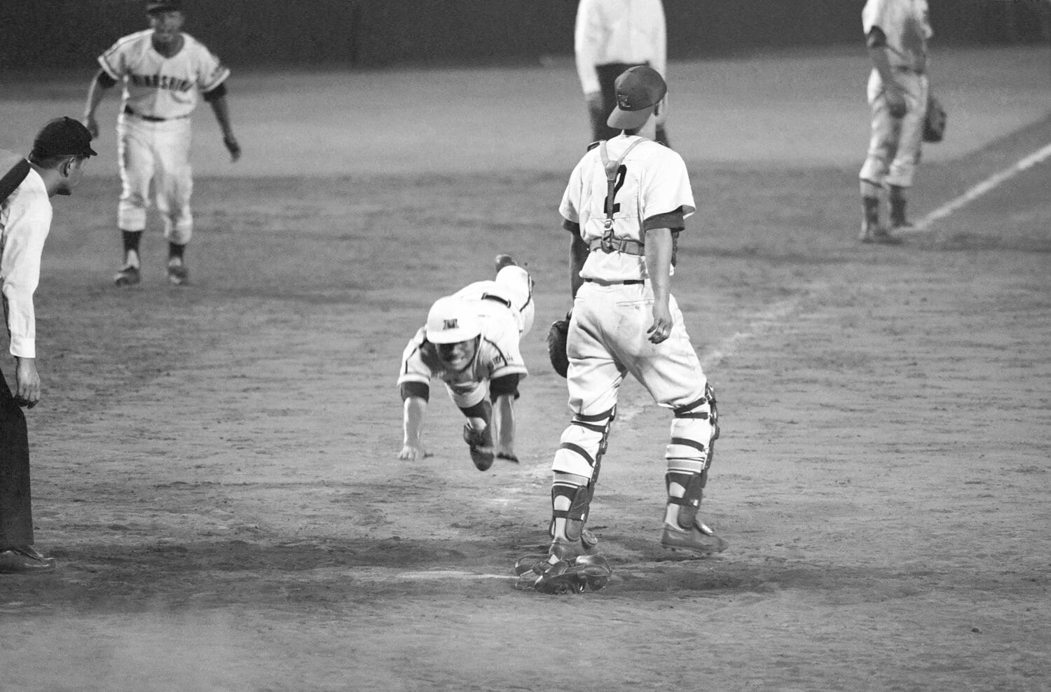 3時間50分続いた星稜戦。延長18回に箕島がサヨナラのホームイン。この1979年、箕島は春夏連覇を達成した　©JIJI PRESS