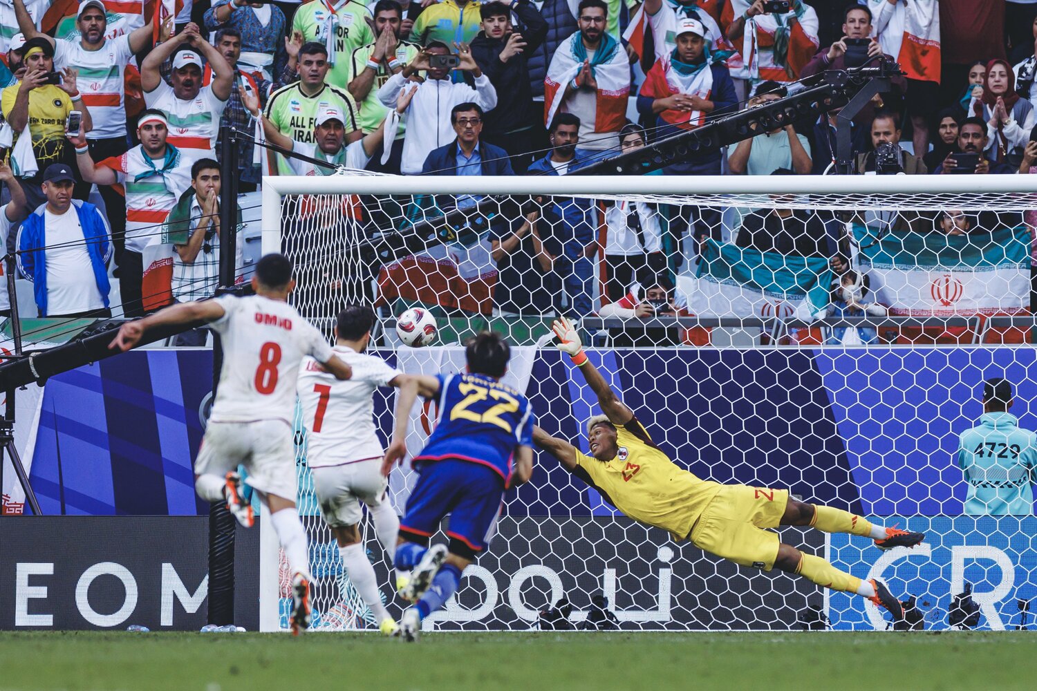 後半アディショナルタイム、イランのジャハンバフシュにPKを決められた瞬間　©Kiichi Matsumoto