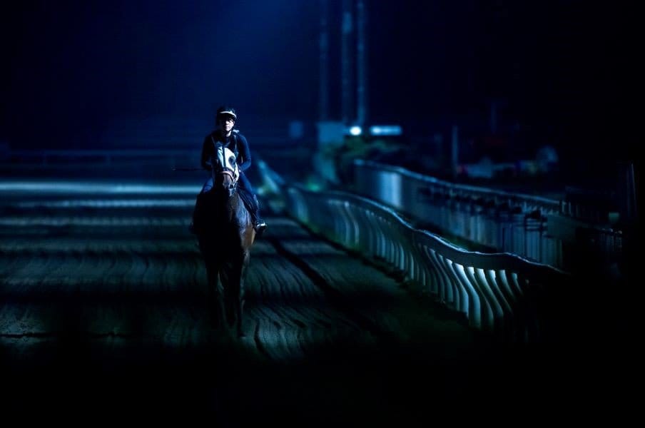 「もう騎手を続けられないかなって…」左目を失った天才・宮川実はなぜ、再び騎乗することを決めたのか…高知競馬の“ある騎手”を訪ねて＜Number Web＞ photograph by Takuya Sugiyama