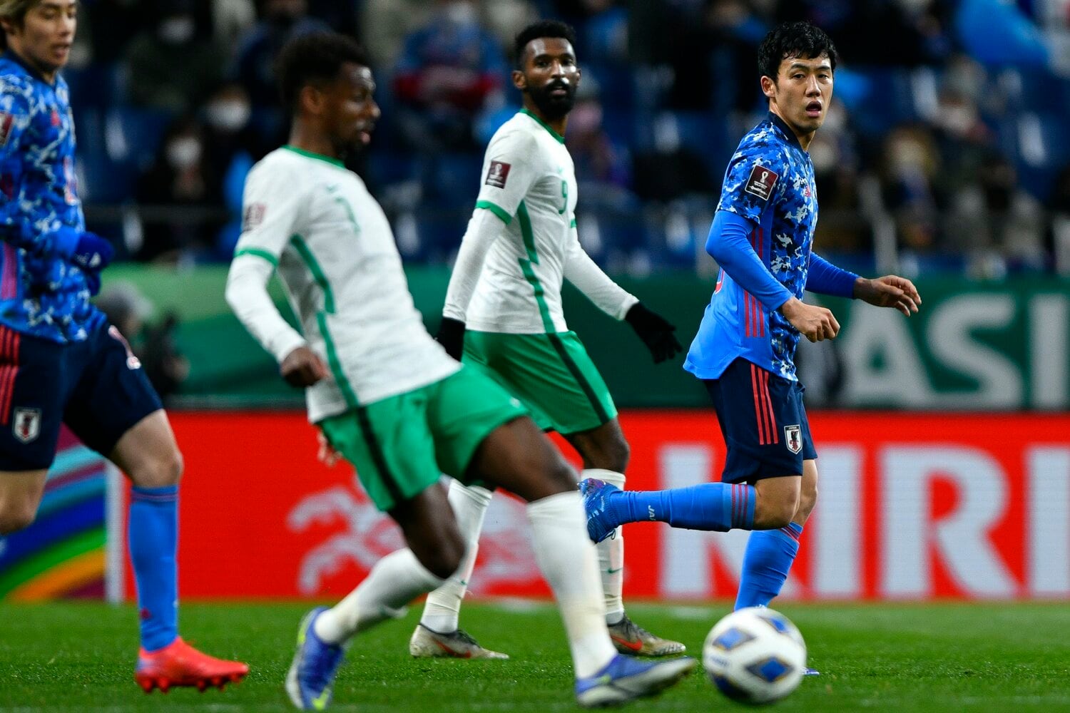 先制後はサウジアラビアに押し込まれる展開に　©Takuya Sugiyama/JMPA