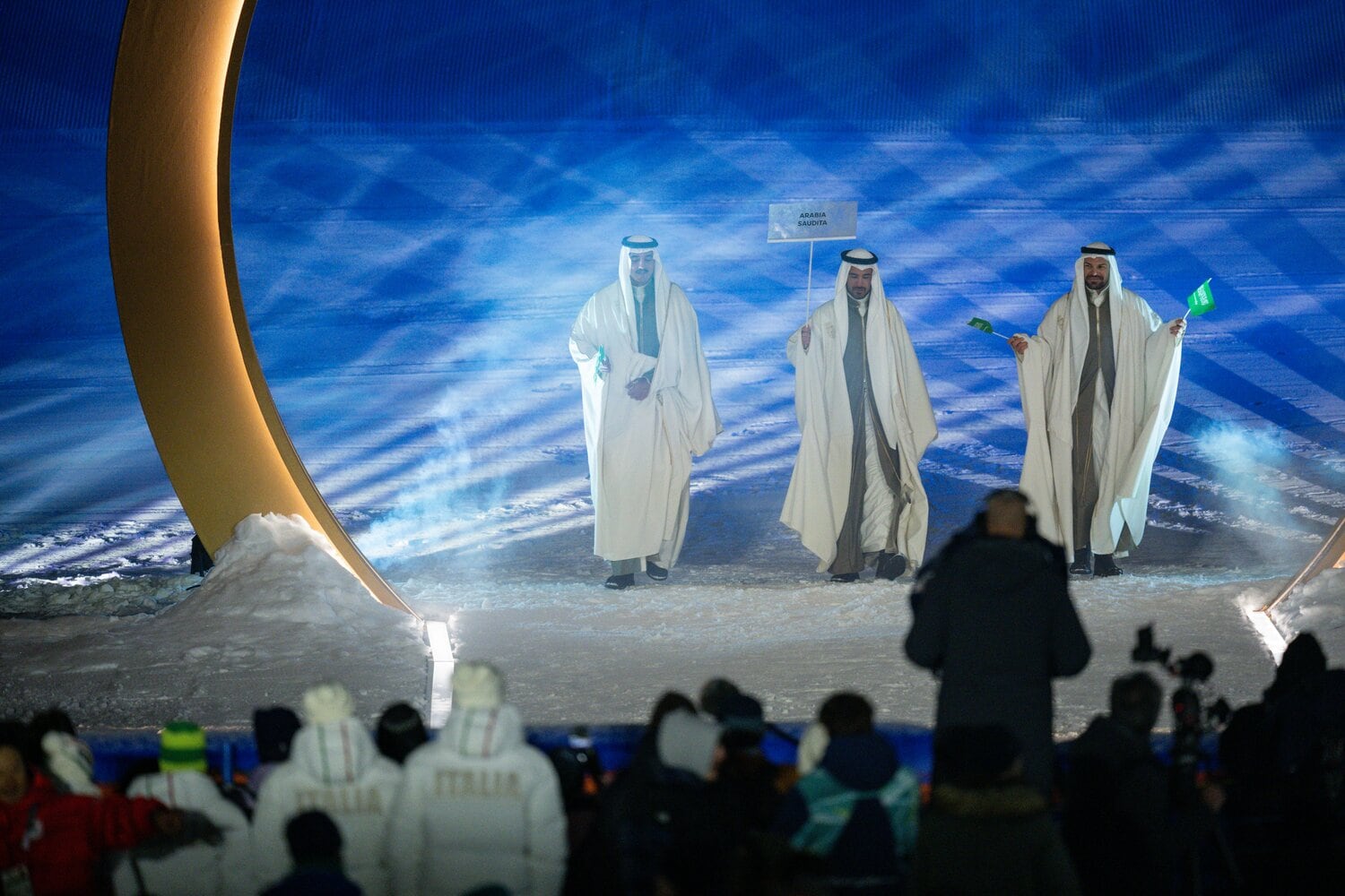 サウジアラビア選手団が意外と早く登場！　©JMPA