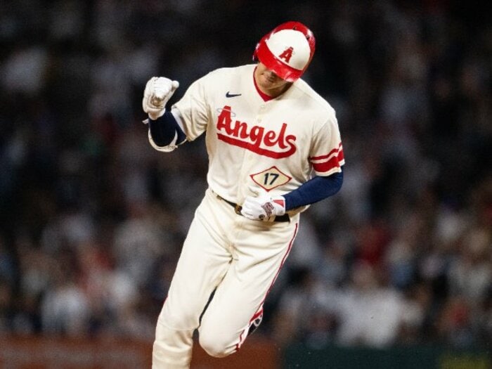 番記者が選ぶ「打者・大谷翔平」の今季ベストゲームとは？ ジャッジとの“MVP対決”で放った30号に「野球少年に戻ったような…」＜Number Web＞ photograph by Nanae Suzuki