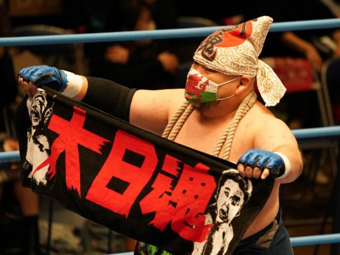 「全日本プロレスに入れなかった男」の逆襲…王者ジェイク・リーを“フォークで血だるま”にしたアブドーラ・小林が三冠戦に挑む<Number Web> photograph by Essei Hara