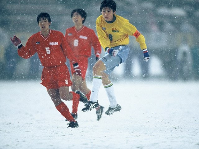 98年1月8日「雪の決勝」の当事者が語った“伝説の真実”…帝京のエースが悩む一方、東福岡は「ワクワク感が止まらなかった」 - 高校サッカー -  Number Web - ナンバー