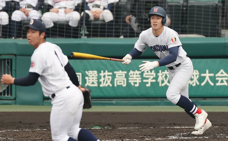 奥村は3回にタイムリーヒットを放っている　©JIJI PRESS