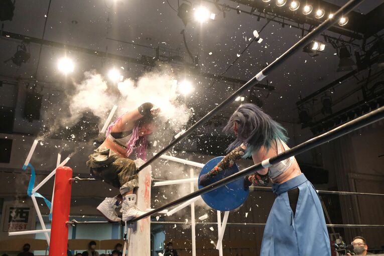 世羅りさvs.山下りな