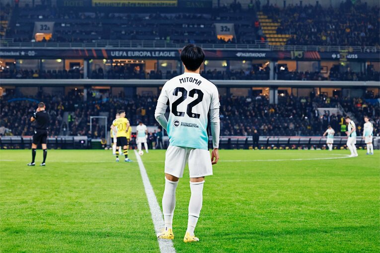 キックオフを待つ背中　©Daisuke Nakashima