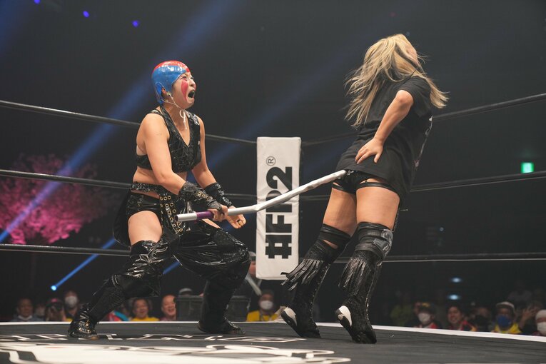 「お前、あの騒動があったのによく来たな」“今のプロレス批判”で炎上した前田日明に、ウナギ・サヤカがモノ申した真意「ぶん殴られようが…」(32)