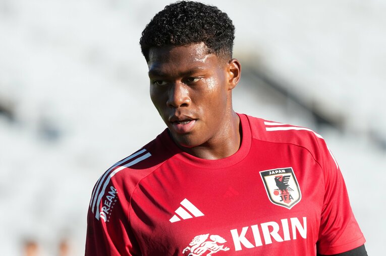 メキシコ戦で先発し、安定したプレーで失点0に抑えたGK鈴木彩艶 ／ photograph by Getty Images