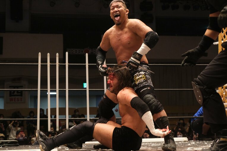 「デスマッチ・イズ・マイライフ」妻の急死を乗り越えた“クレイジー・キッド”竹田誠志の決意「蛍光灯やカミソリで傷つけ…でもそれが生きがい」(44)