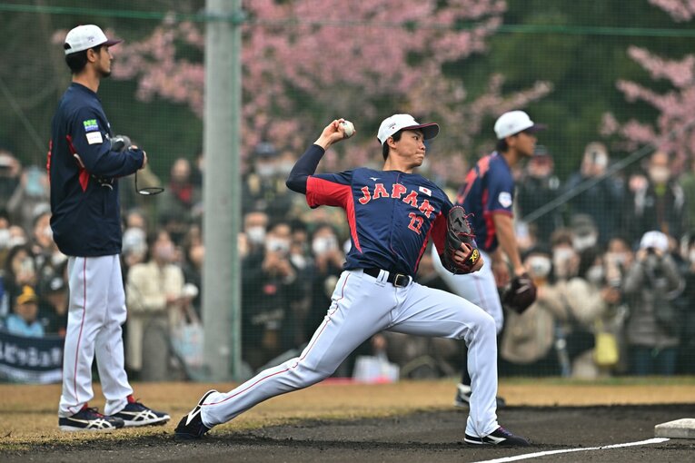 ダルビッシュと湯浅の「握り方コミュニケーション」（9枚中の9枚目）　©Hideki Sugiyama