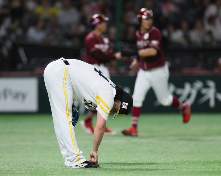 楽天戦で炎上したオスナ　©JIJI PRESS