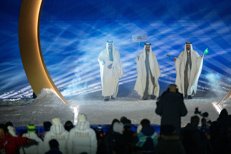 サウジアラビア選手団が意外と早く登場！　©JMPA