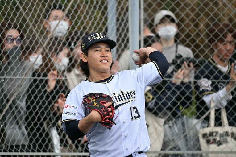春季キャンプの練習中。生き生きとした表情でボールを追う宮城　©︎Hideki Sugiyama