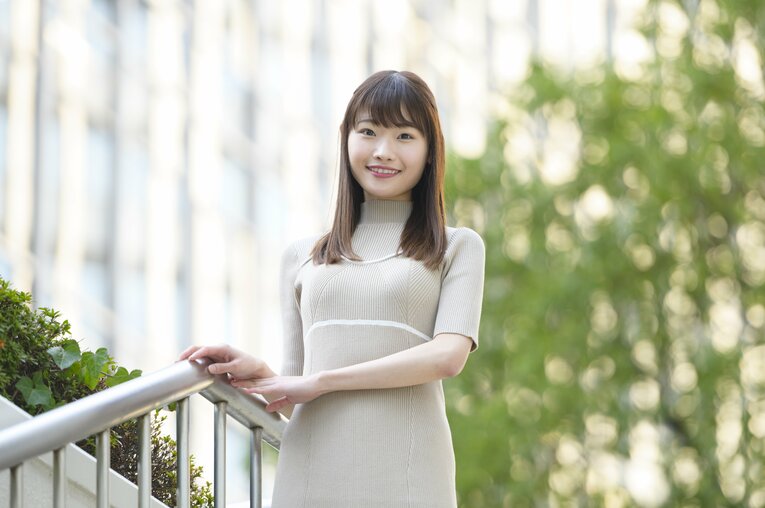 史上初めて“JRAの場内実況”を担当した女性アナウンサー「ファンのあたたかさに救われた」藤原菜々花26歳が語る“デビュー戦”の舞台裏(16)