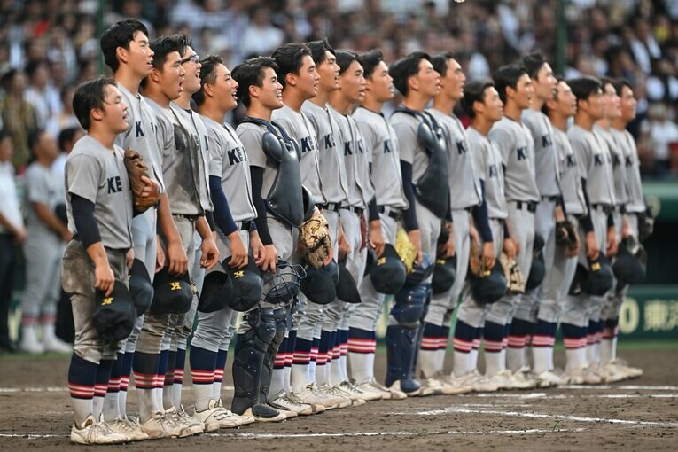 小さな頼れるキャプテン大村（一番左）を筆頭に常識にとらわれない野球をプレーを通じて伝えた慶應ナイン（6/8　全8枚）　©Hideki Sugiyama