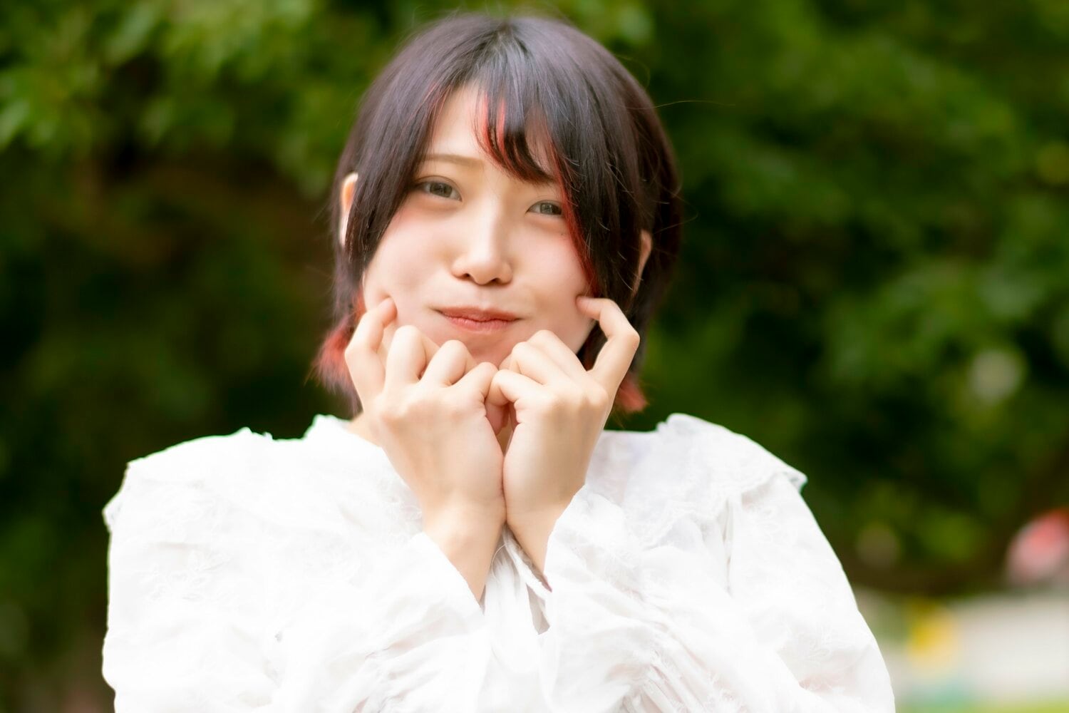 (写真をクリックするとその他の「特別グラビア」もご覧になれます)