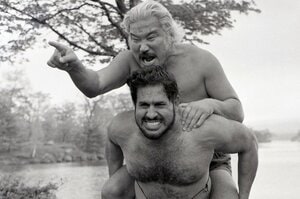 「もう全身血だらけで、これが人間かと」病院で夫人が見た、名ヒール・上田馬之助の姿…交通事故後の決意「どっちが先に逝くかわからんけど…」