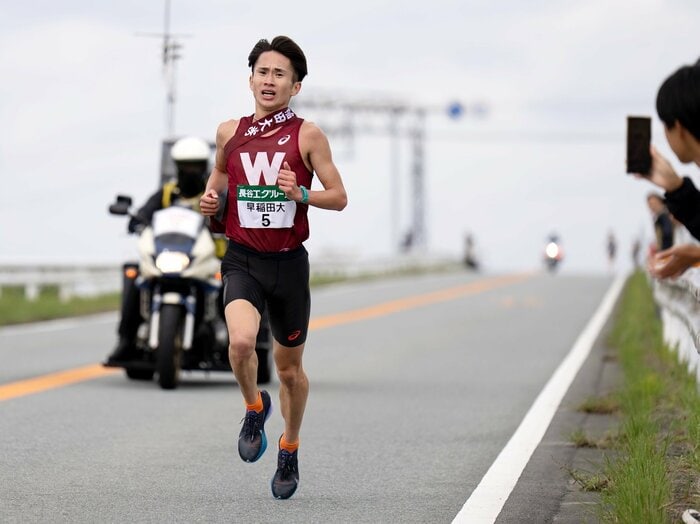 「大手町で山口を胴上げしよう」チームの合言葉になった早稲田大学駅伝主将・山口智規が箱根駅伝ラストランで2区に懸ける思い＜Number Web＞ photograph by Shiro Miyake