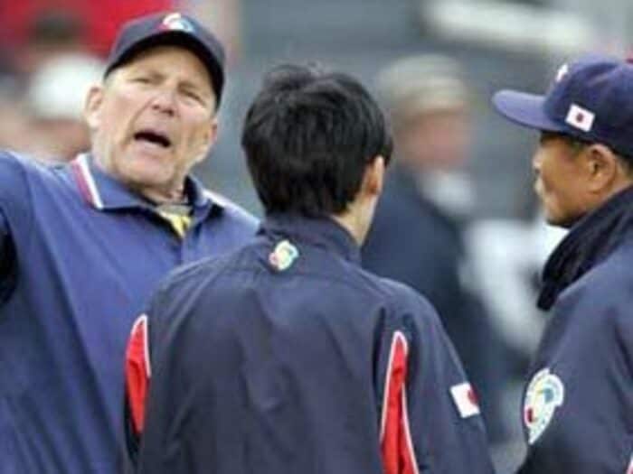 WBC、日本を崖っ縁に追い込んだ「目立ちたがり」審判。＜Number Web＞ photograph by Naoya Sanuki