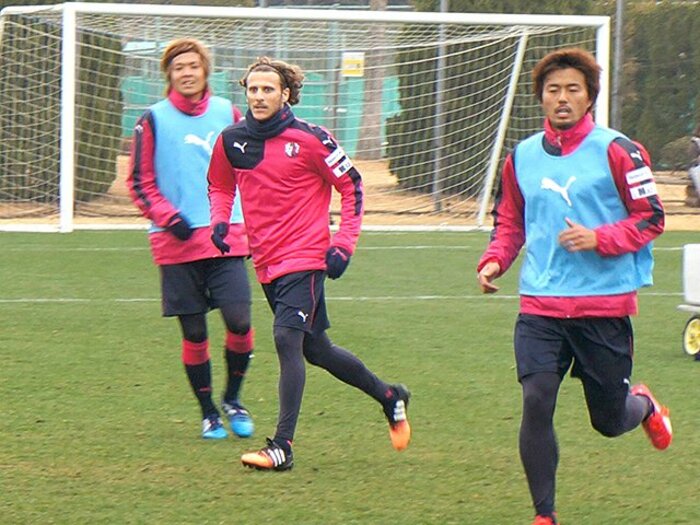 J1復帰を目指すセレッソに黄信号!?ユース組と移籍組の“溝”は埋まるか。＜Number Web＞ photograph by NIKKAN SPORTS