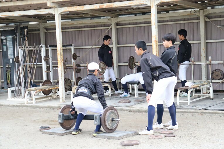 昨春は強豪・智弁学園をコールド勝ちで破ると夏も県大会でベスト8まで進出。普通の公立校である畝傍の躍進の理由は？　©Genki Taguchi