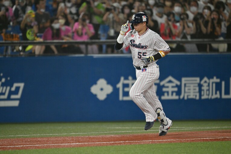 22年、村上の55号。身長は188cmある　©Hideki Sugiyama