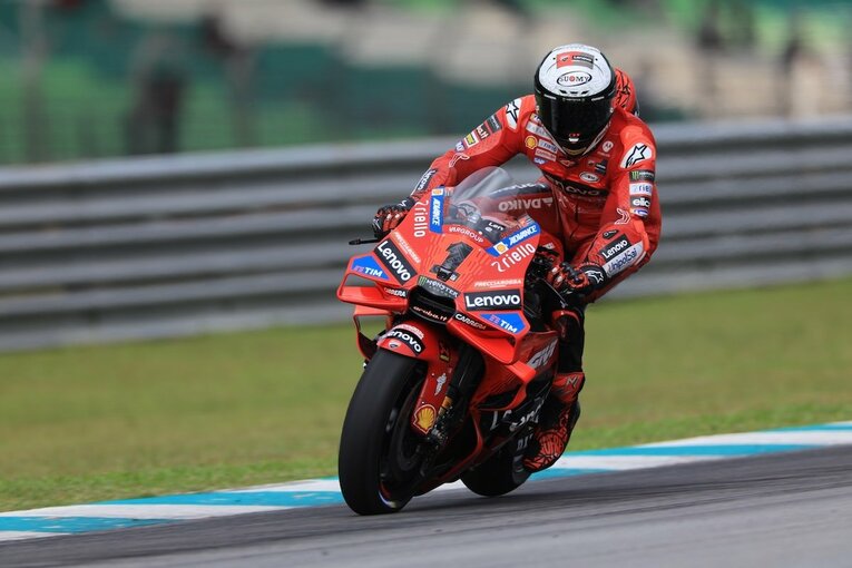 最速ラップタイムを記録した2年連続王者のフランチェスコ・バニャイアと24年型ドゥカティ　©Satoshi Endo