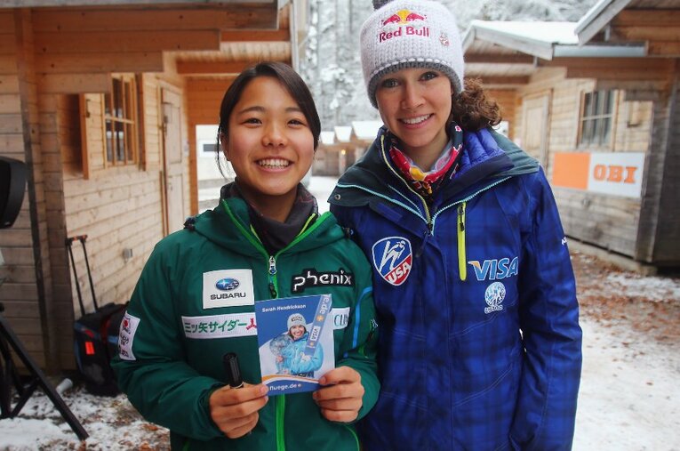 ライバルとして互いをリスペクトする高梨沙羅とサラ・ヘンドリクソン。ヘンドリクソンは2021年に現役引退を表明した ／ photograph by Getty Images