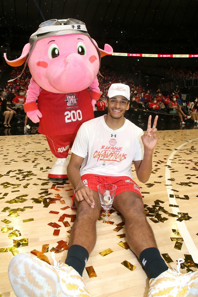 初優勝・千葉ジェッツは“プロにあるまじき姿”と批判を浴びた4年前からどう変わったか 「あのときとの最大の違いは…」(7)