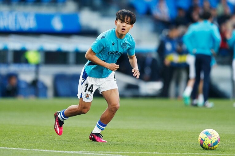 「TAKEあなたは最高です、と日本語で…」久保建英21歳はソシエダで愛される「日本人最多リーガ6点目＋“MVPタケクボ”コール」を撮った(11)