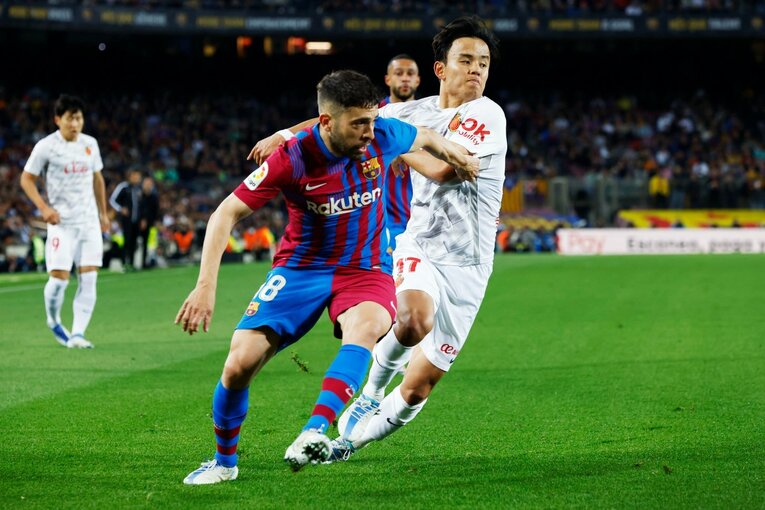 久保建英は「バルサ下部組織の旧友」と何を話したのだろうか… カンプノウで撮った才能の一端と敗戦の悔しさ〈撮影者の視点〉(36)