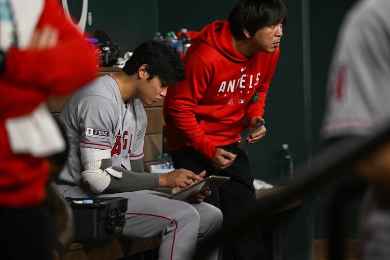 勉強中の大谷　©Nanae Suzuki