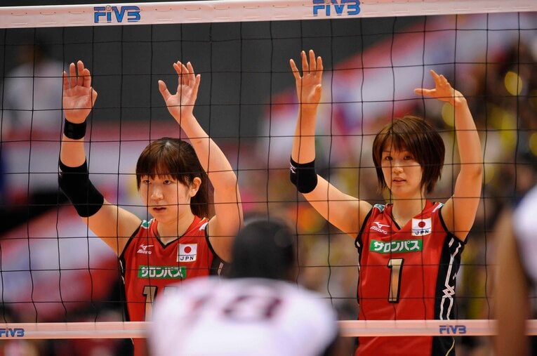 荒木絵里香、栗原恵 ／ photograph by Toshiya Kondo