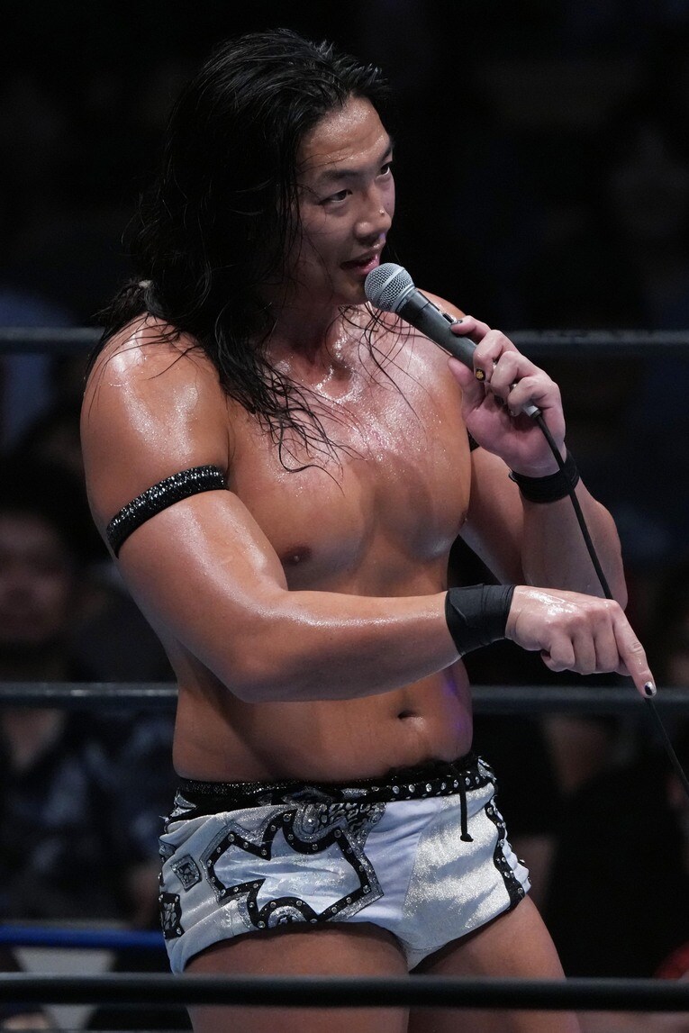 ファンに語り掛ける竹下幸之介　©Essei Hara