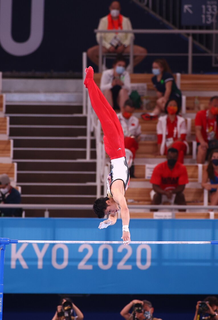 “内村のいない”体操日本代表は世界の頂点にどう近づいた？ 1年前に「3番手」と評された“平均21.5歳の4人”の急成長(19)