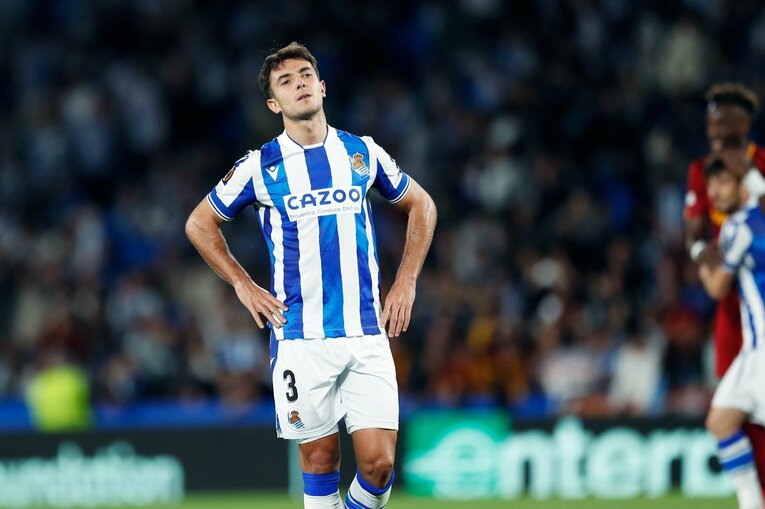 久保建英がELで味わった「先発落ち→敗退」での怒り・悲しみを撮った「タケ！と不調ソシエダサポが期待したが…」〈代表合流前にゴール〉(47)