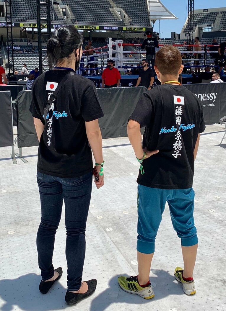 アメリカでの二人　（本人提供）