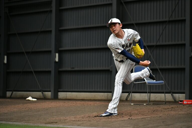 キャンプ3日目、ブルペンで37球を投げた佐々木朗希　©︎Hideki Sugiyama